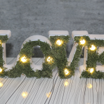 Декоративен надпис от мъх "Love" 3
